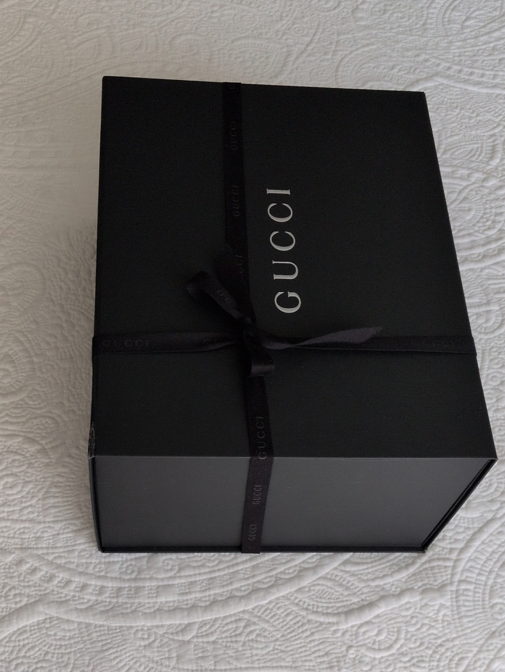 Gucci Large Box + Ribbon - Picture 4 of 10